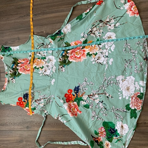 Dress - Picture 5 of 6